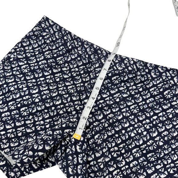 Michael Kors Womens Size 6 Navy White Sand Dollar Print Casual Flat Front Shorts - Picture 6 of 12